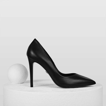 Karl • Black