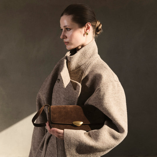 Noa Baguette • Chocolate Suede