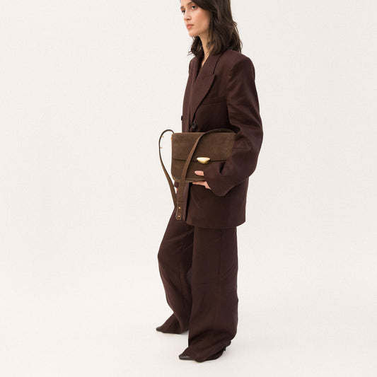 Noa • Chocolate Suede