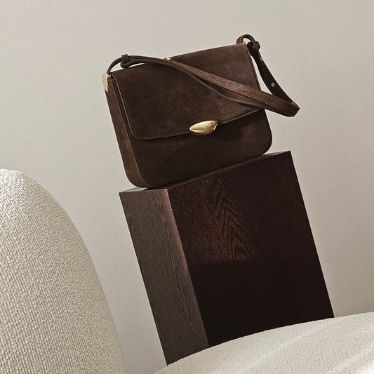 Noa • Chocolate Suede